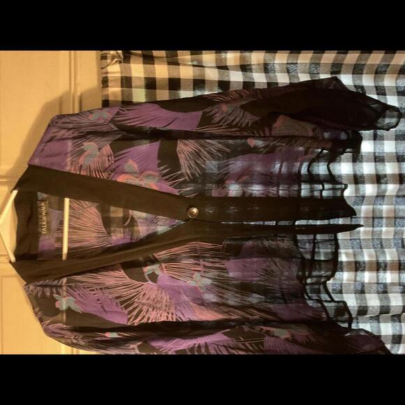 Talk of the Walk Black Short Kimono with Peacocks - Picture 2 of 9